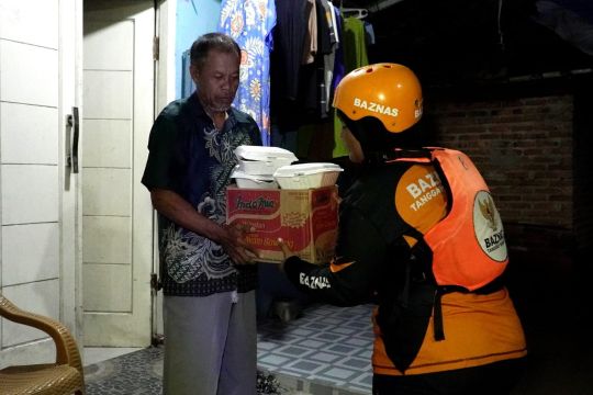 BAZNAZ kirim bantuan logistik dan makanan ke korban banjir Karawang