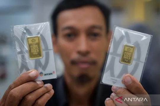 Emas Antam hari ini anjlok Rp260 ribu ke angka Rp2,86 juta/gram