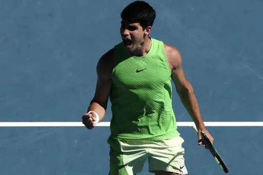 Alcaraz kalahkan Zverev dalam lebih dari lima jam untuk capai final AO