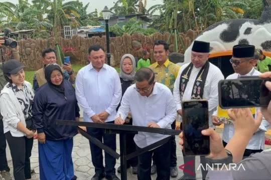 Pramono resmikan Taman Kelinci Roci di kawasan Cilincing Jakarta Utara