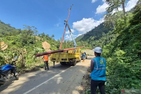 Sempat terputus, PLN targetkan listrik di Pining pulih 4 Februari