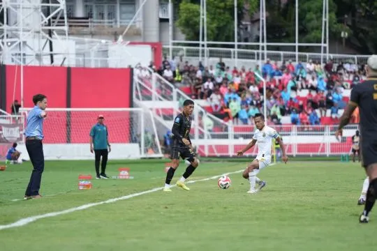 Pelatih Malut United: 