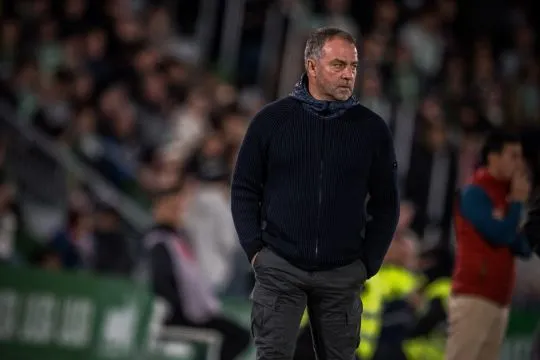 Barcelona tumbangkan Elche, Flick kecewa performa babak pertama