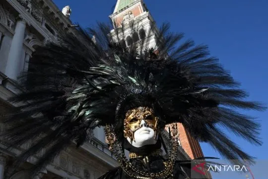 Melihat kemeriahan Karnaval Venezia Tradisional 2026 di Italia