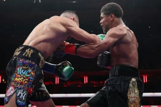 Stevenson dominasi Lopez pada debutnya untuk rebut juara dunia WBO