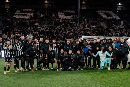 Angers kalahkan 10 pemain Metz, Nice diimbangi Brest 2-2