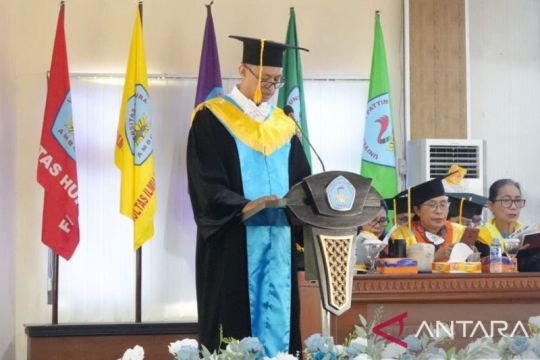 Guru besar Unpatti eksplorasi kandungan kimia tanaman lokal jadi obat berbasis SDA daerah