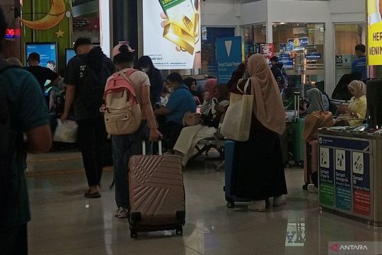 Pemudik diimbau cukupi kebutuhan minum dan vitamin agar tetap fit