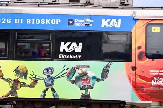 Kemenekraf dan KAI hadirkan instalasi Pelangi di Mars saat Lebaran