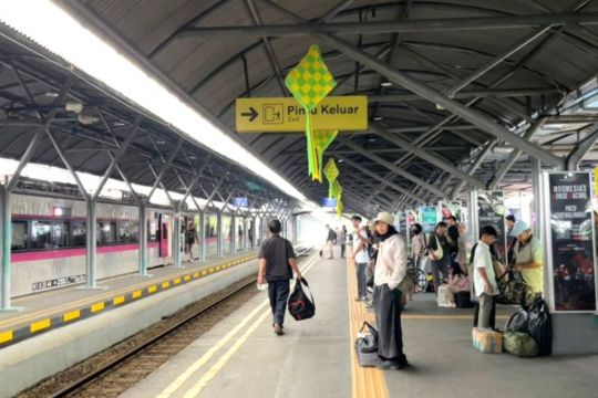 KAI Surabaya catat 48 ribu penumpang pada hari kedua Lebaran 2026