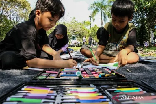 Kiat menghindarkan anak dari bahaya penggunaan media sosial