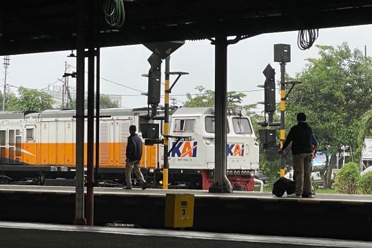 KAI Cirebon pastikan lokomotif gunakan biosolar jenis B40