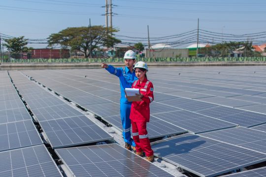 PLN IP integrasikan PLTS dengan monetisasi karbon global