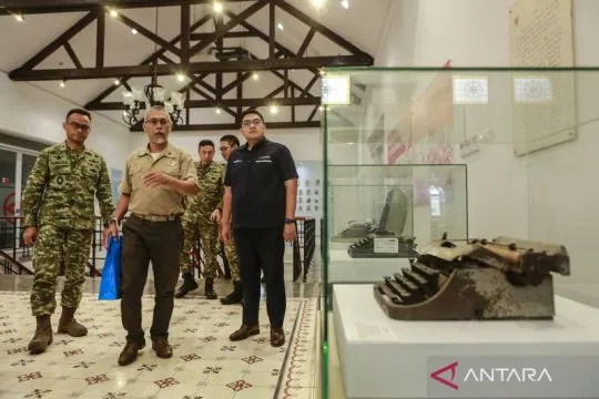 Kunjungan Kadispenal di LKBN ANTARA