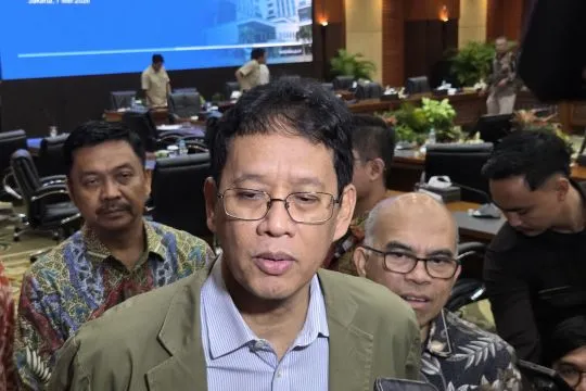 Purbaya tak nonaktifkan Dirjen Bea Cukai meski namanya terseret KPK