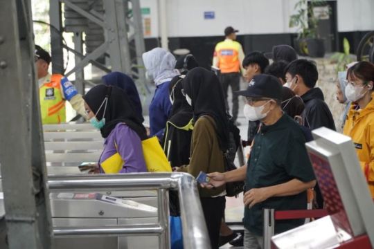 Sembilan perjalanan kereta ditambah saat libur kenaikan Isa Almasih