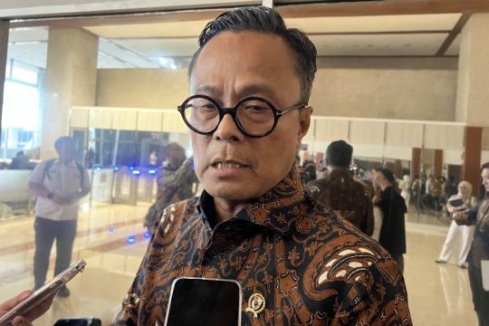 Danantara sebut Telkom akan tutup 12&ndash;14 anak usaha