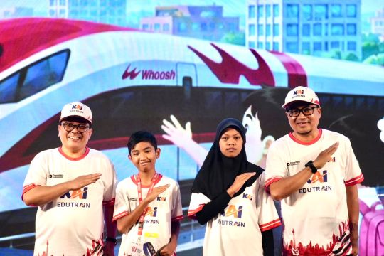 EduTrain KAI Buka Akses Pengetahuan Teknologi Perkeretaapian bagi Anak Panti Asuhan