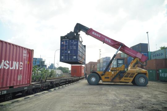 KAI Kaji Konektivitas KITB Batang ke Pelabuhan Utama, Perkuat Infrastruktur Logistik Nasional