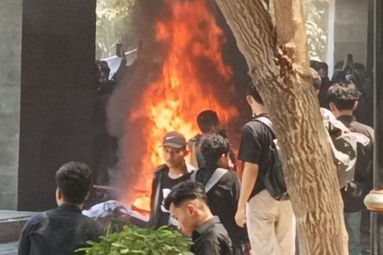 Mahasiswa UINSA Surabaya gelar aksi sampaikan sejumlah tuntutan