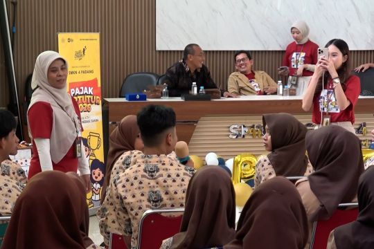 Pajak Bertutur kenalkan peran pajak kepada pelajar Padang