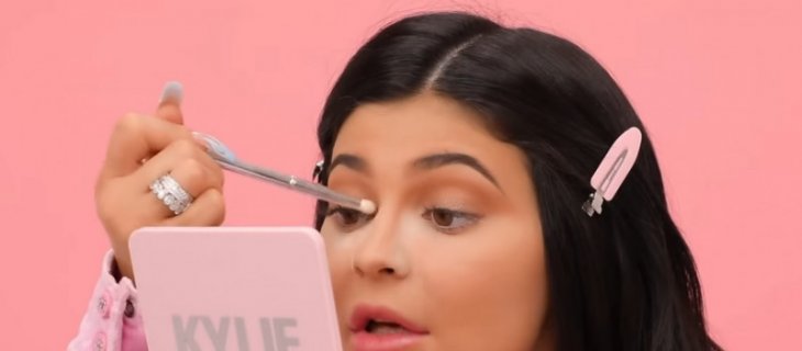 Dandan kilat ala Kylie Jenner