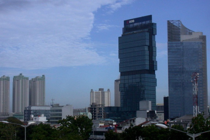 Cuaca Jabodetabek diprediksi cerah berawan Senin ini