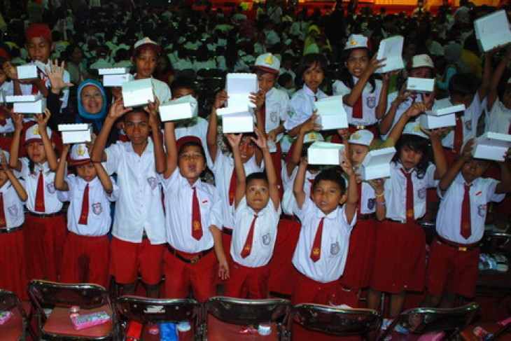 Cegah kegemukan, terapkan peraturan pola makan untuk anak