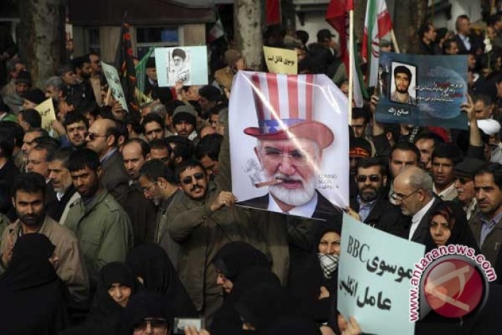 Sudah hari kelima Iran diguncang unjuk rasa, belasan tewas