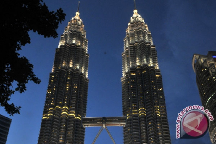Cara Malaysia ajak warganya bantu lunasi utang negara
