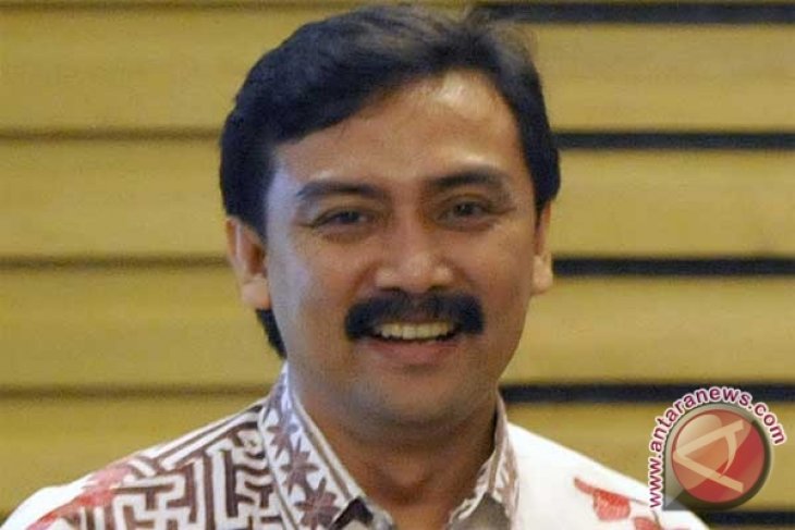 Govt rewards meritorious figures on national sports day