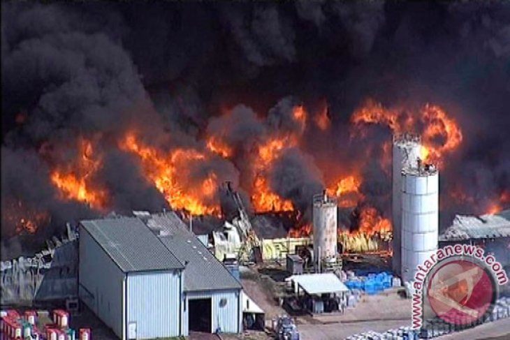 Kebakaran petrokimia, penduduk empat kota di Texas mengungsi