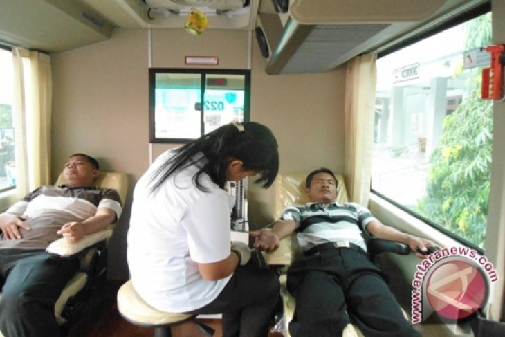 Puluhan pendengar RRI ikut