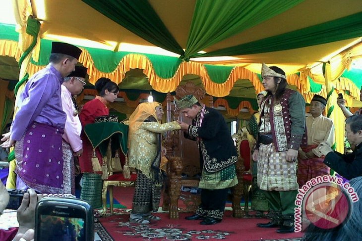 Penobatan Raja Tayan Bernilai Sejarah