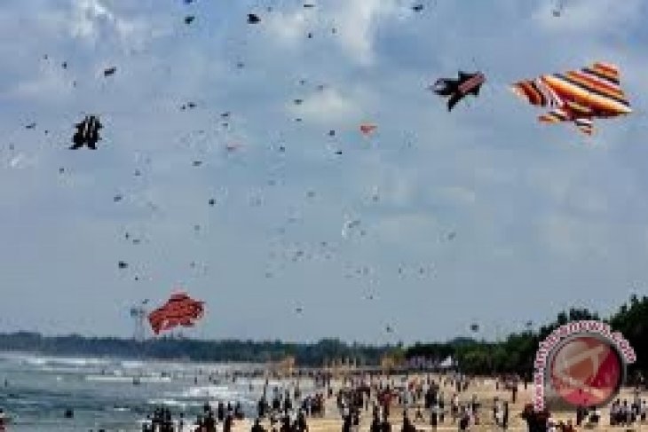 528 Layang-Layang Ikuti Festival Balac