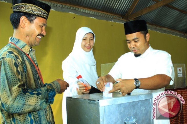 Hitung cepet RRI::helmi-linda sementara unggul