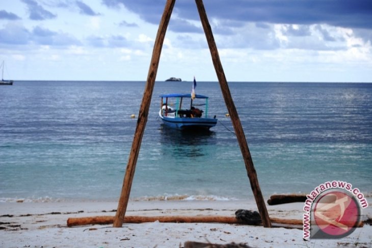 Mensos Khofifah Dibuat Takjub Keindahan Negeri Laskar Pelangi