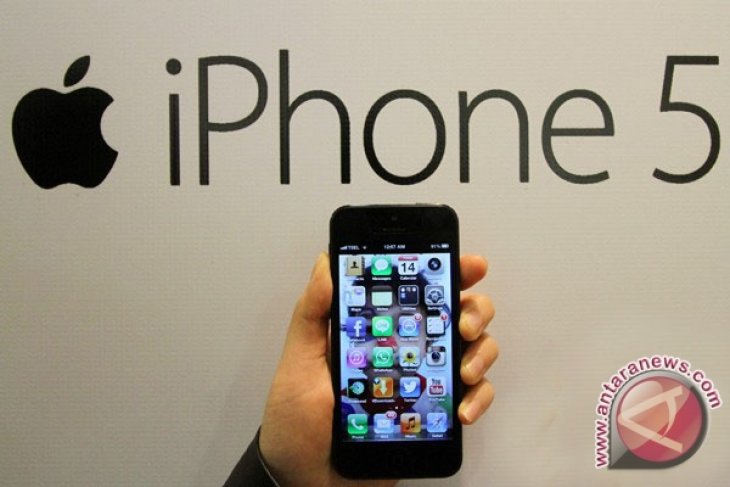 Indosat dan Apple Tawarkan 'Bundling' Paket iPhone 5S