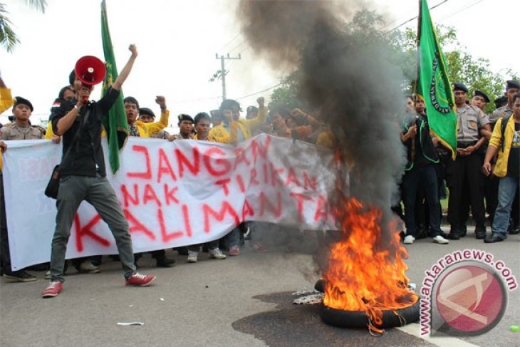 Aksi Demo Mahasiswa