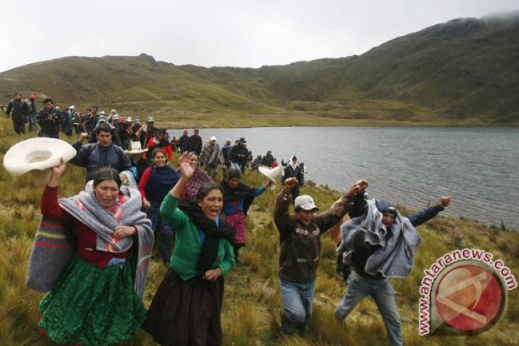 Desa Peru setuju akhiri blokade jalan tambang Las Bambas