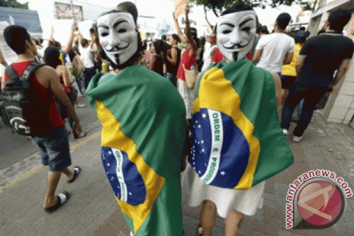 Kelompok bersenjata bunuh belasan orang di sebuah bar di Brazil