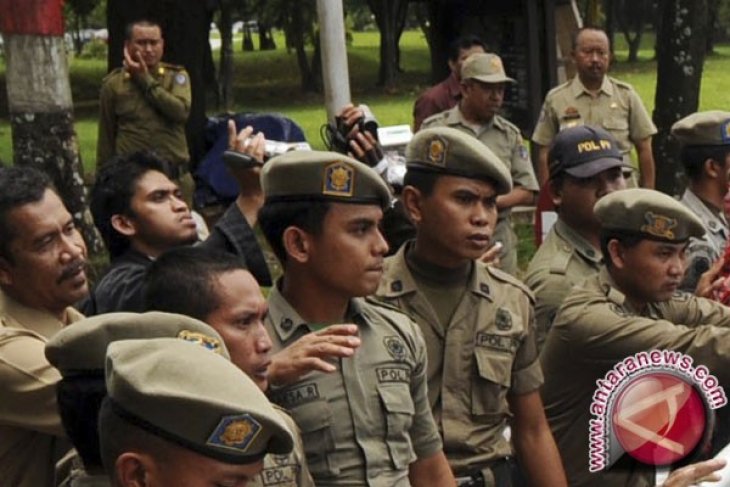 Ratusan Satpol PP Mukomuko Bekarja Tanpa Gaji