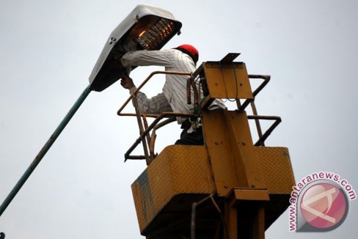 Bekasi Gandeng Pengusaha Logam Lokal Garap PJU
