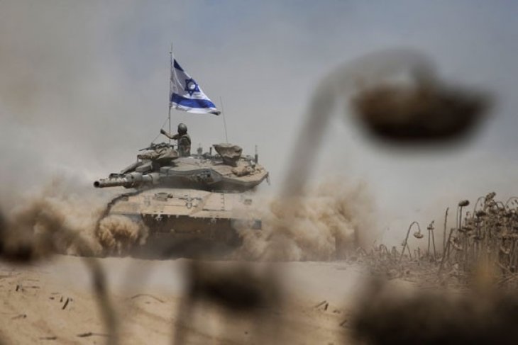 Israel tembaki posisi Hamas setelah pembakaran pos militer