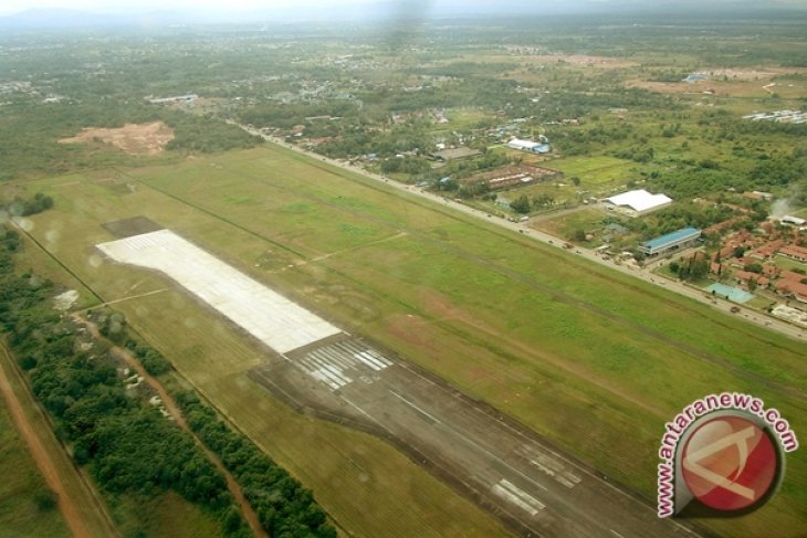 Pengembangan Bandara Syamsudin Noor Mulai Maret 2016