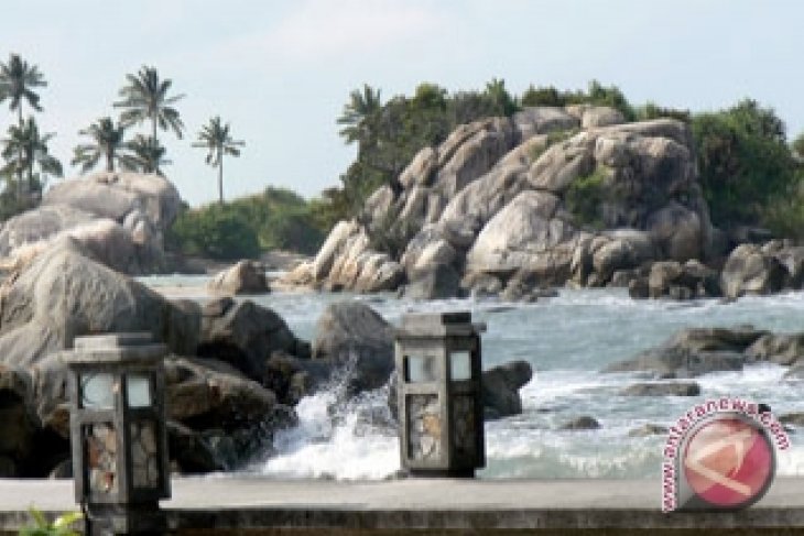 Bangka Barat Jadikan Pantai Baturakit Wisata Andalan