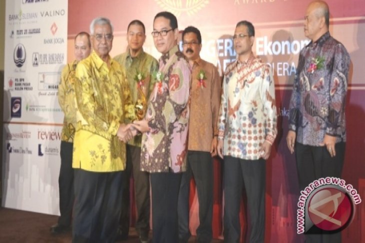PDAM Tirta Kencana Raih Penghargaan