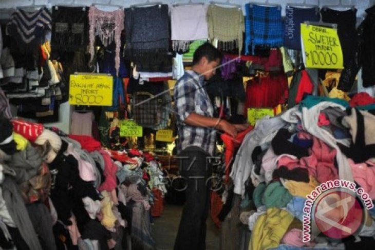 Tempat Jual  Beli  Baju Bekas  Di  Bekasi  Sebuah Tempat