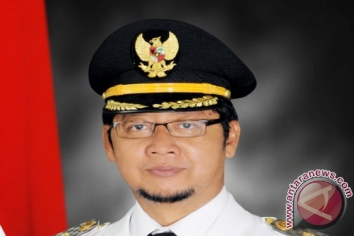 Wawali Bontang Isro Umarghani Luncurkan Buku Biografi