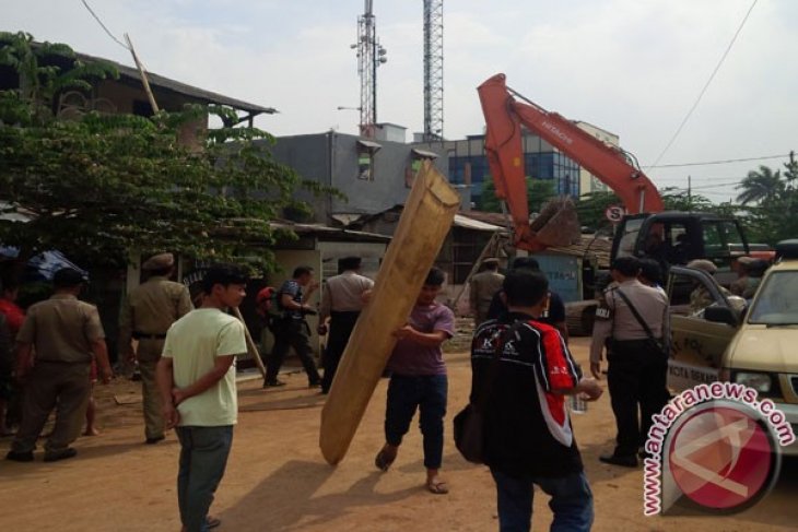 Warga Korban Penggusuran Pekayon Minta Lahan Relokasi